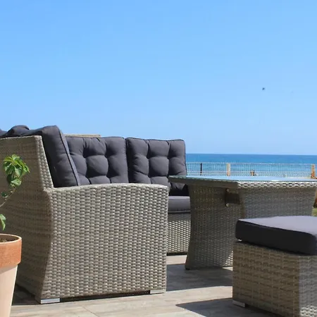 Maison Pieds Dans L'eau, Vue Panoramique, Bord De Mer Et Sur La Plage Villa *