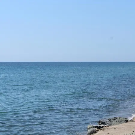 Maison Pieds Dans L'eau, Vue Panoramique, Bord De Mer Et Sur La Plage Villa *