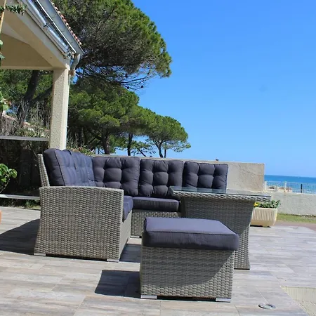 Maison Pieds Dans L'eau, Vue Panoramique, Bord De Mer Et Sur La Plage San-Nicolao